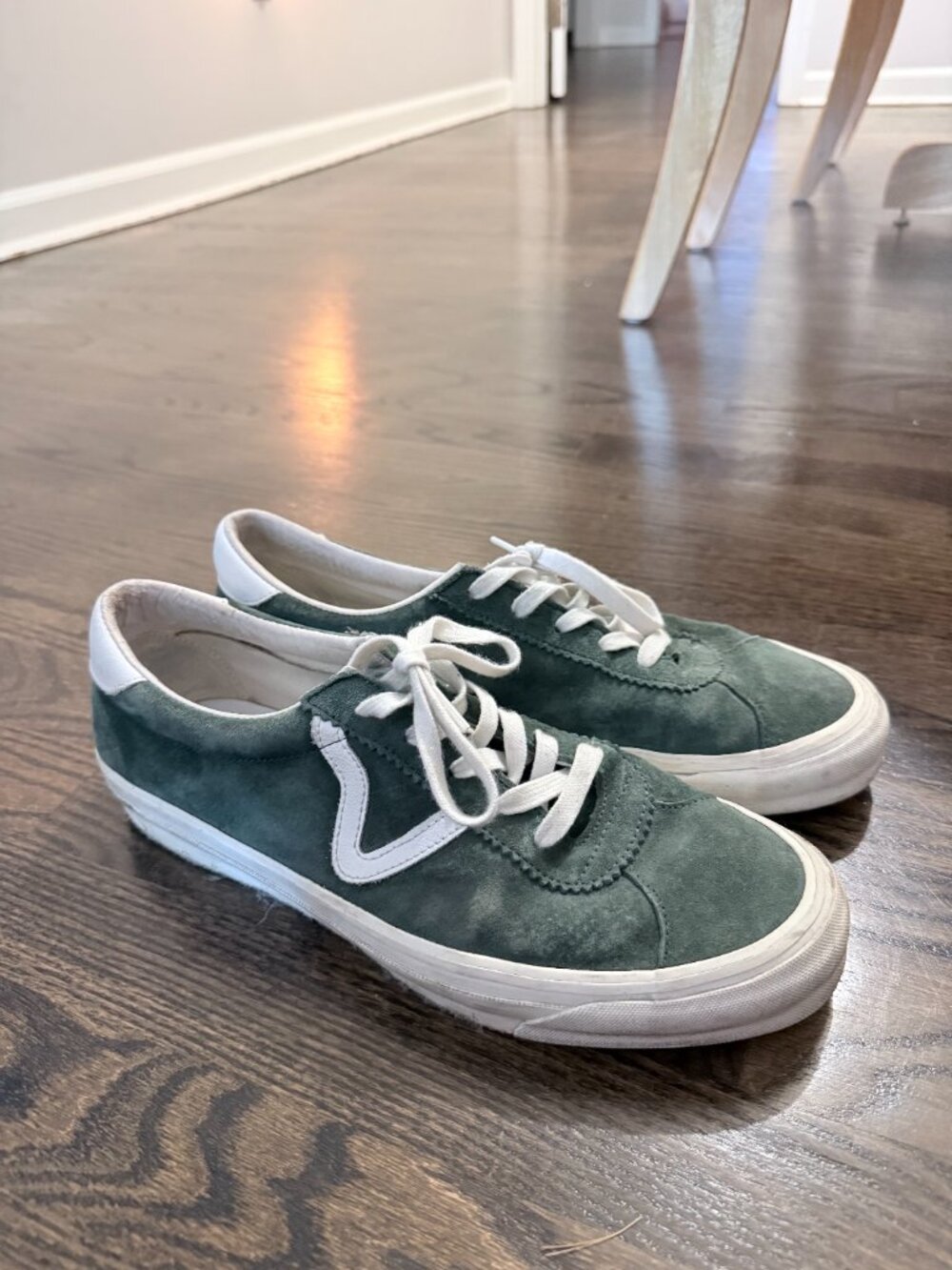 Vans Suede Sneakers in Green and White